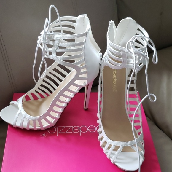 White High Heel - Picture 2 of 4